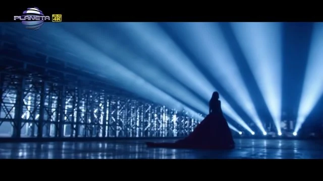 012 - DANNA - DISNEYLAND  Danna - Disnilend (Official Video)